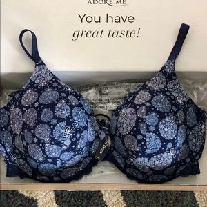 Adore Me Matching Bra and Panty Set 40DDD/Large